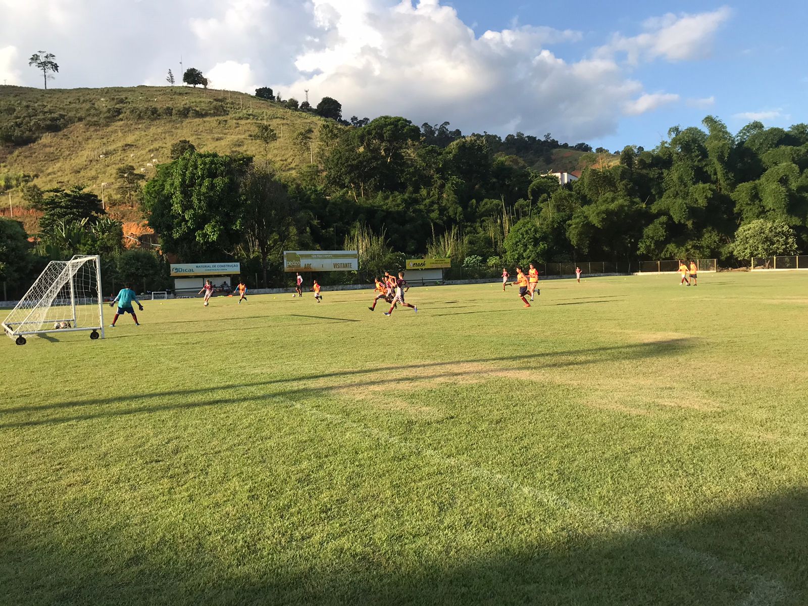 Prefeitura viabiliza abertura de ‘Escolinha de Futebol’ através de parceria firmada com a Associação Beneficente e Cultural (ABC).